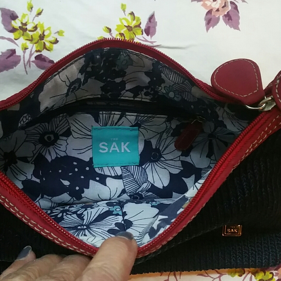 The SAK purse. - Picture 3 of 7